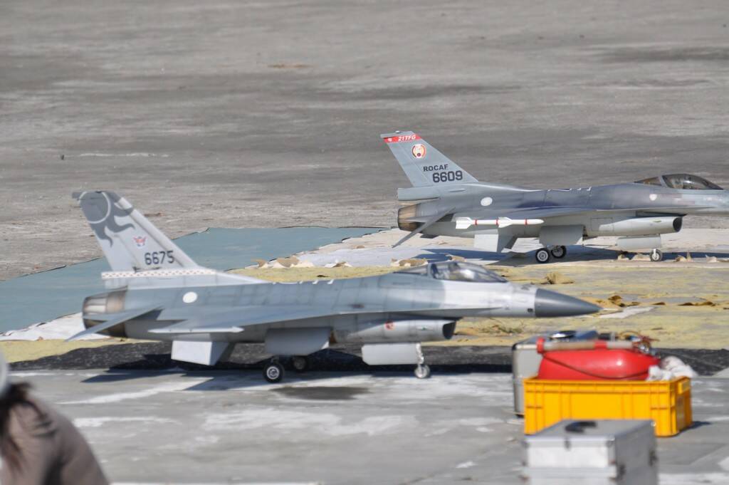 2013.12.01.F-16操演. 152_調整大小.jpg