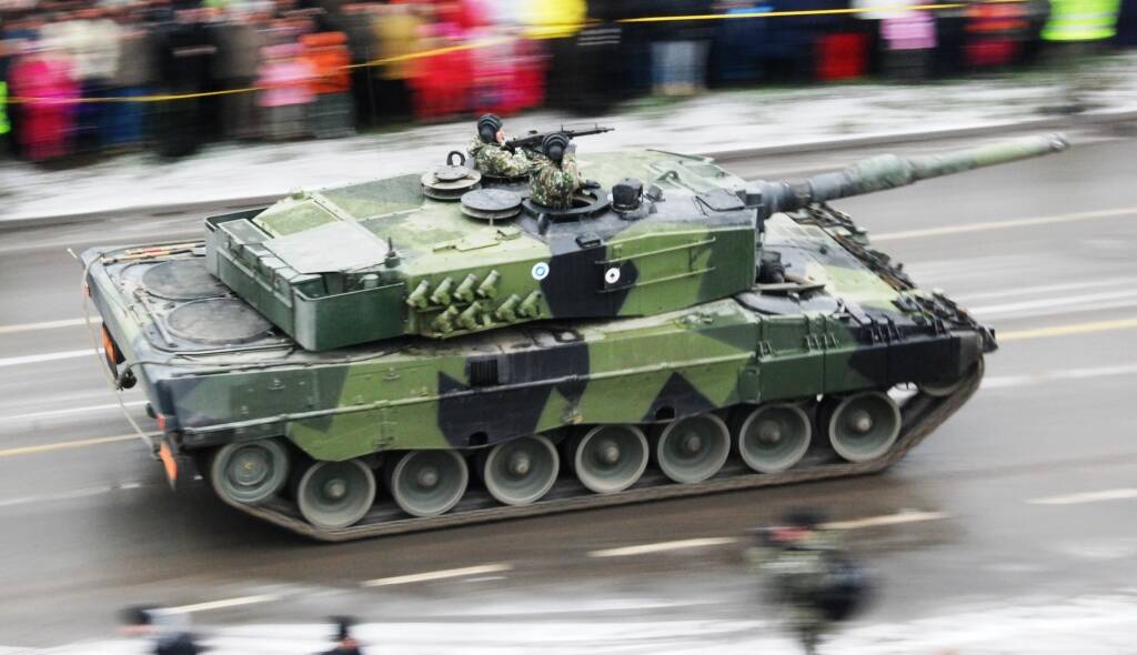 Finnish_Leopard_2.jpg