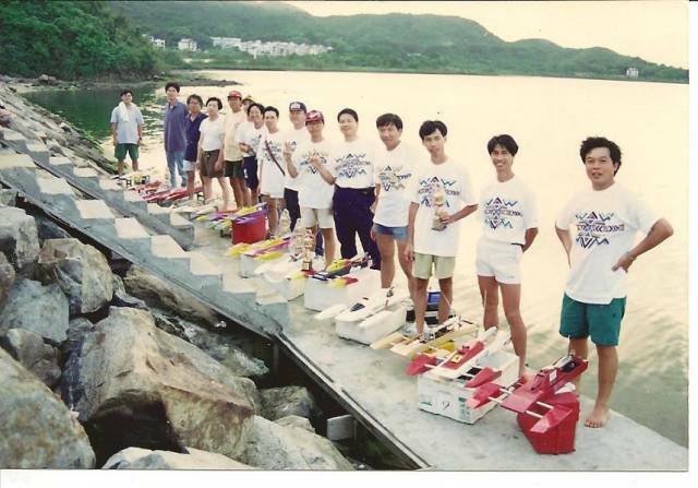當年香港比赛哈艇的大合照.