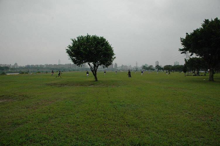  早上還漂著毛毛雨