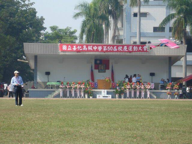 002.jpg
