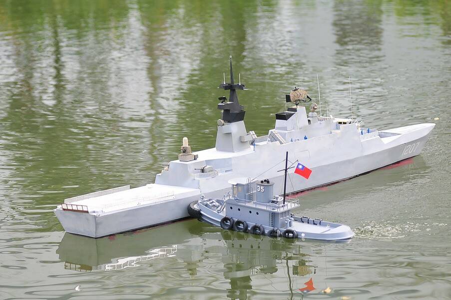 頂推出港