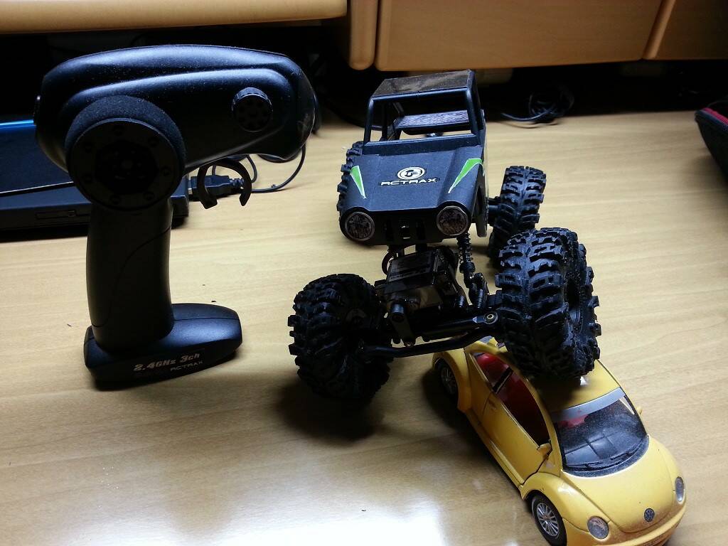 MINIQLO_MOA.jpg