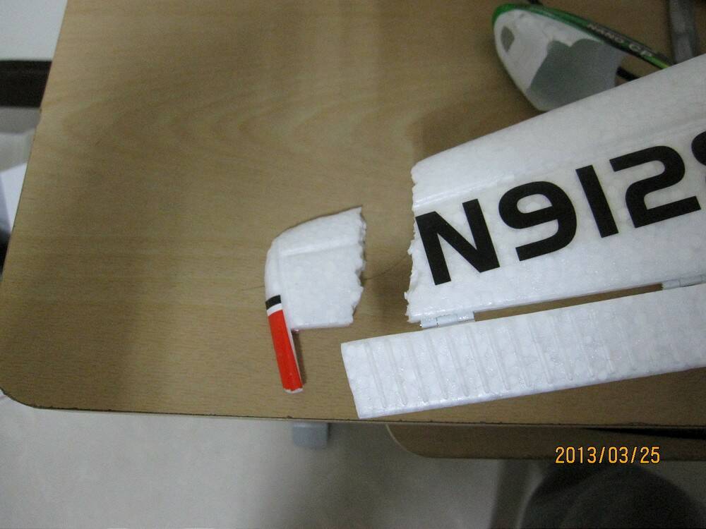 IMG_0233唯一戰損左翼斷-1000.jpg