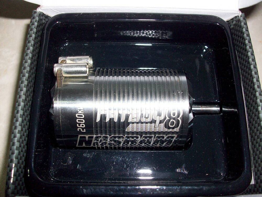 只用一組電池