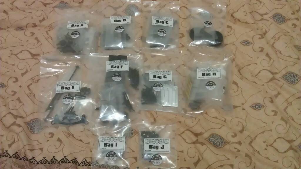 BAG A~J (BAG D 沒貼紙?!)