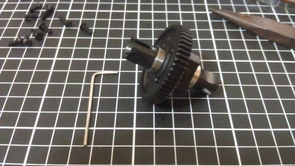 中差速完成(因為 1.5mm斷了只好用這根慢慢轉，手都快斷了，昨天下午又發現 1.5mm要用到的地方太多就衝出去  ...