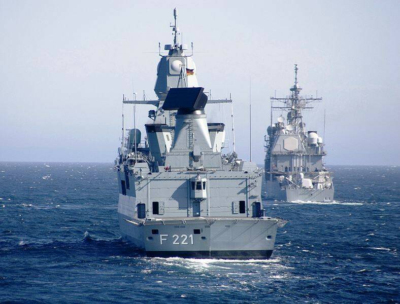 艦尾照