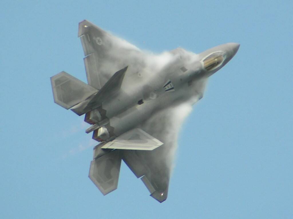 F-22_Oshkosh_RK2008_1.jpg