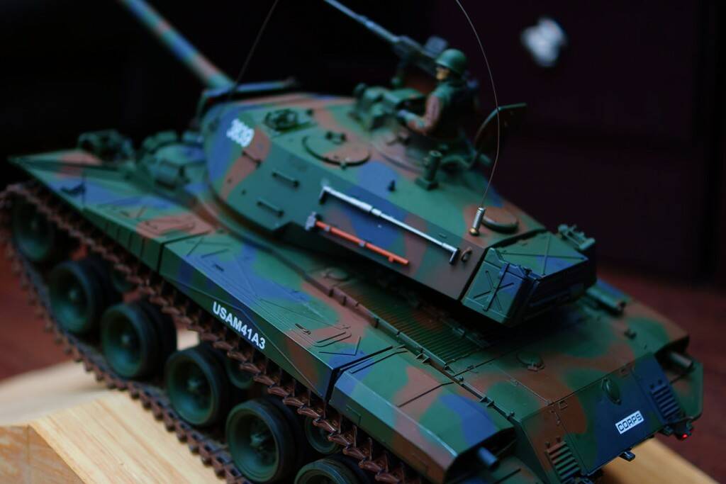 先前塗裝的M41A3比較