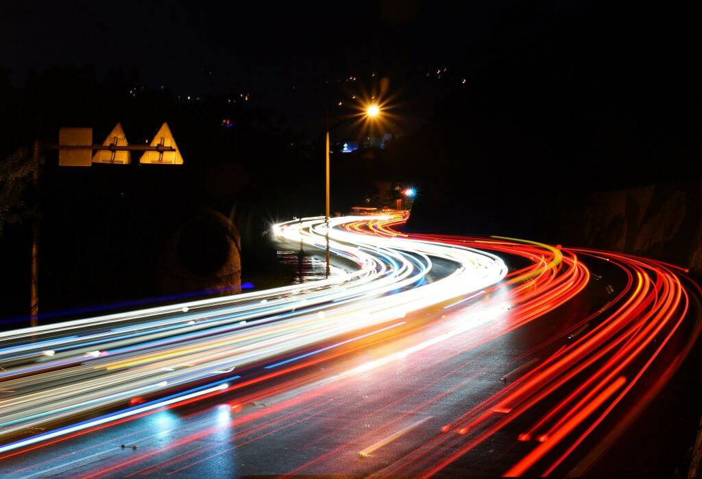 彌補夜拖拍張車軌