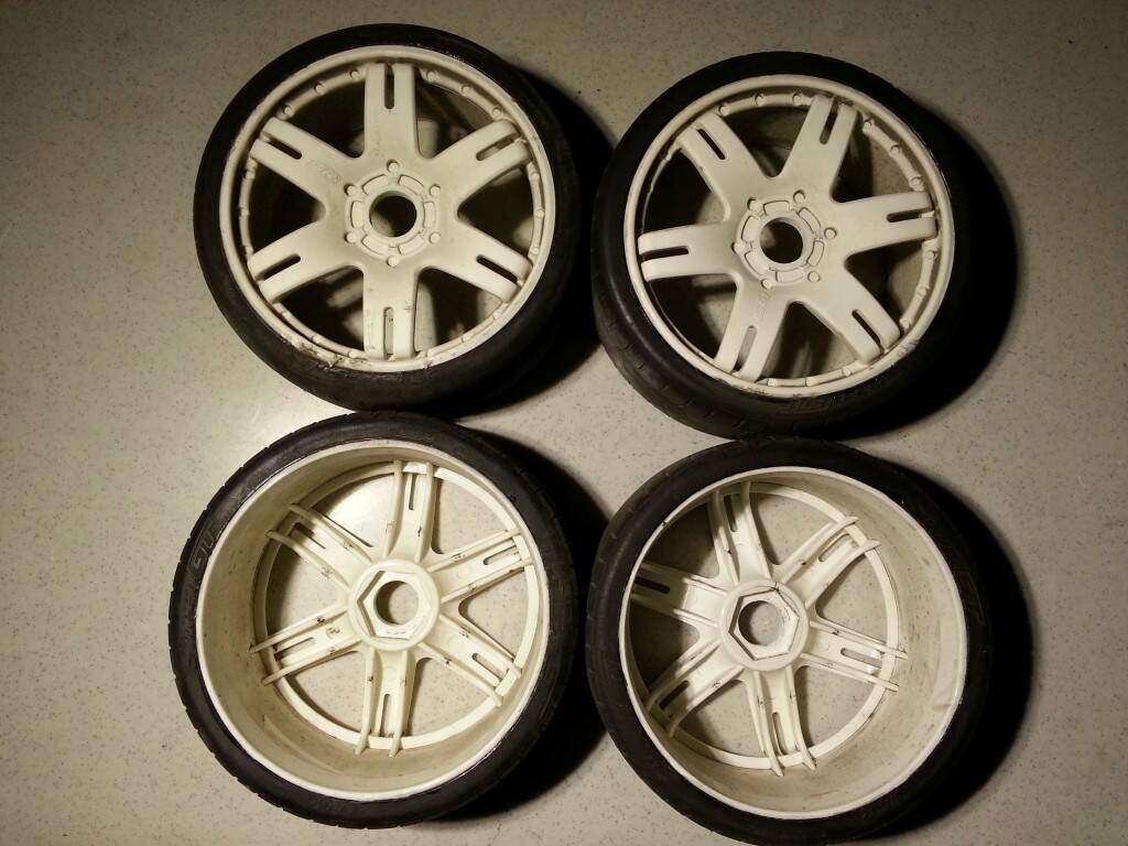 付一車份公路飆速胎