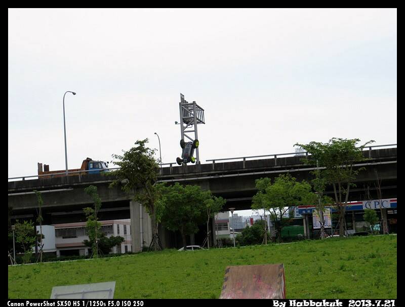 mo00023.JPG