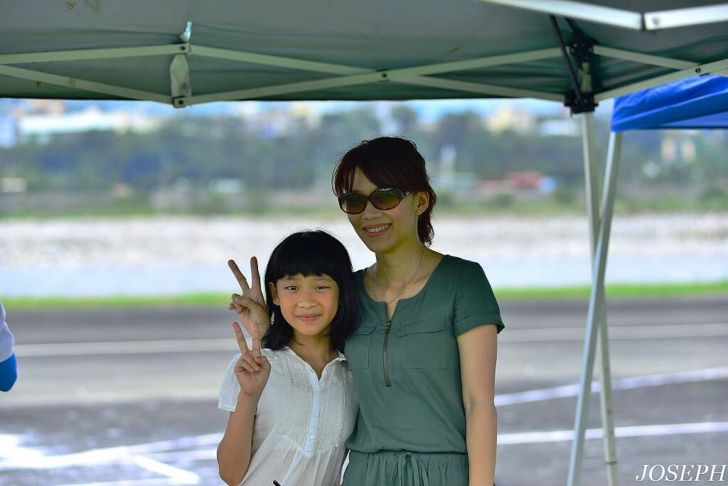 龐德的夫人跟女兒