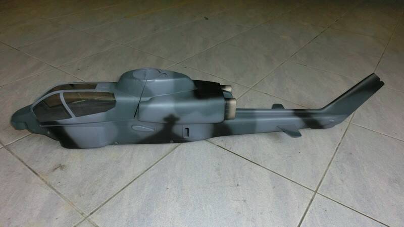 亞拓 ALIGN 正廠 AH-1 像真機 (7).JPG