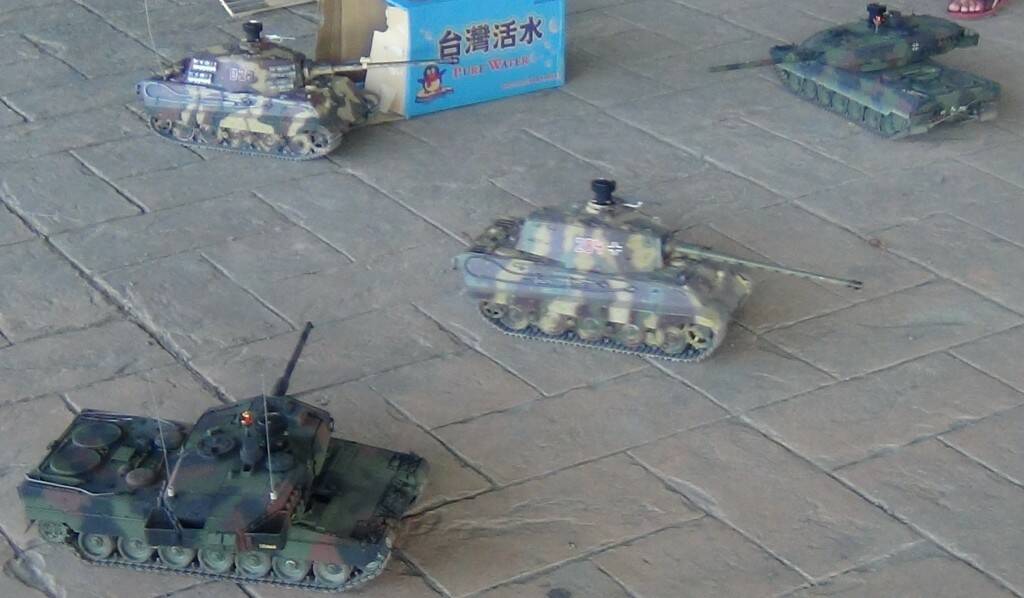 另1虎加入戰局.