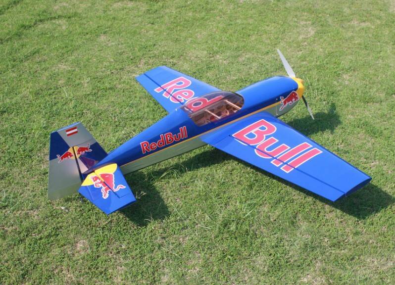 Red Bull EXTRA300LP 1.7M (7).jpg