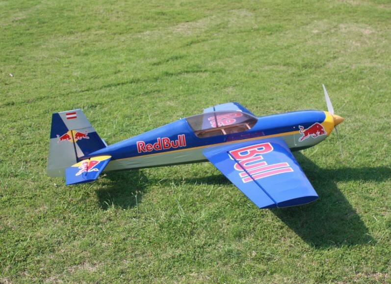 Red Bull EXTRA300LP 1.7M (10).jpg