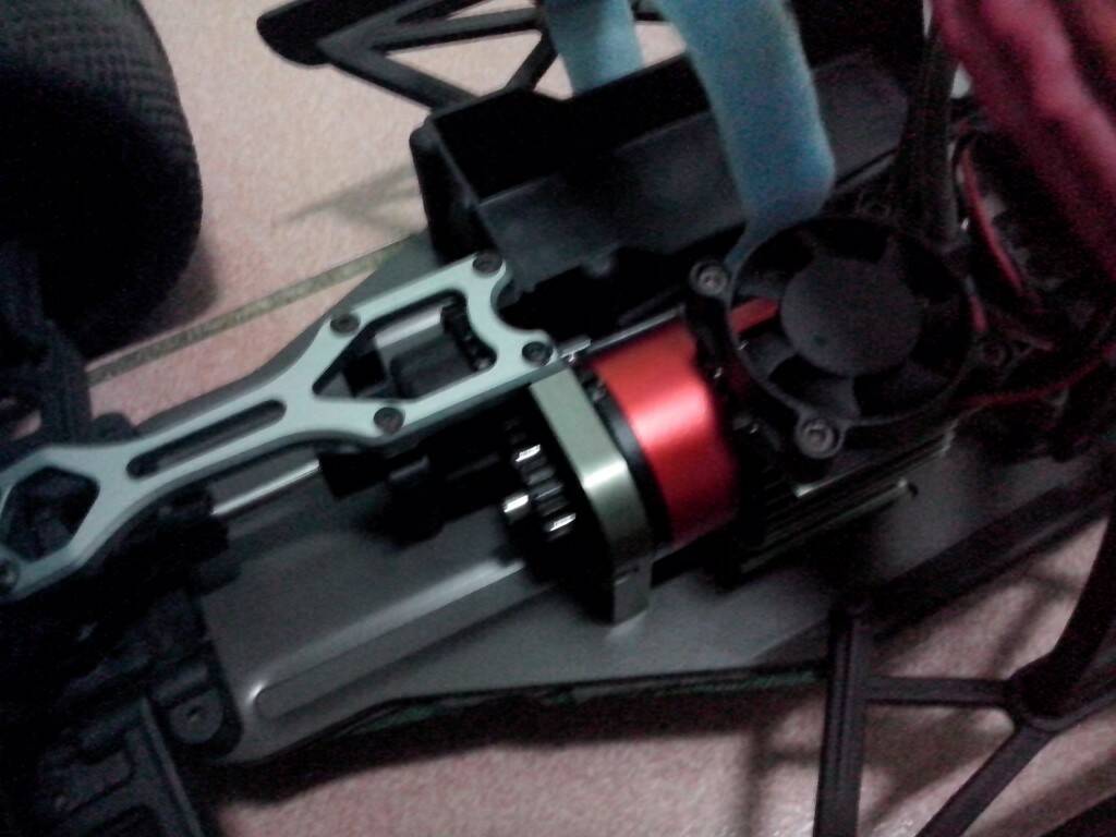 豹子馬達2150kv