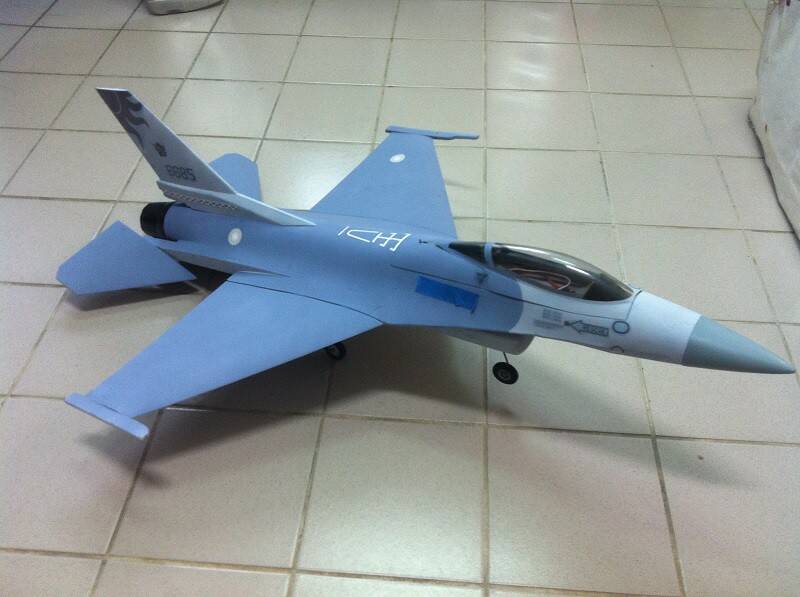 F16導風扇 裝上接收電池就可全新還沒飛過[3000]