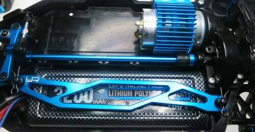 yeahracing-tt02-022-5.jpg