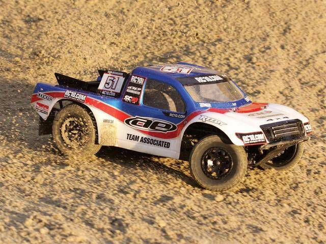 associated-sc10-4x4-kit.jpg