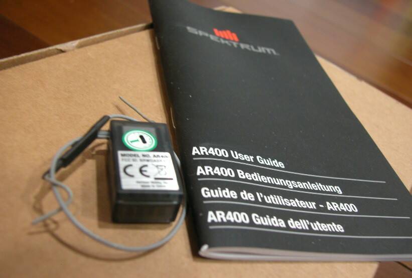 Spaktrum DSMX AR400接收機-b.jpg