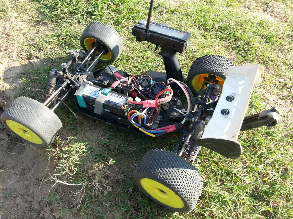 LOSI 8T
