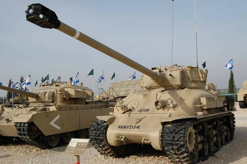003M51Sherman2.jpg