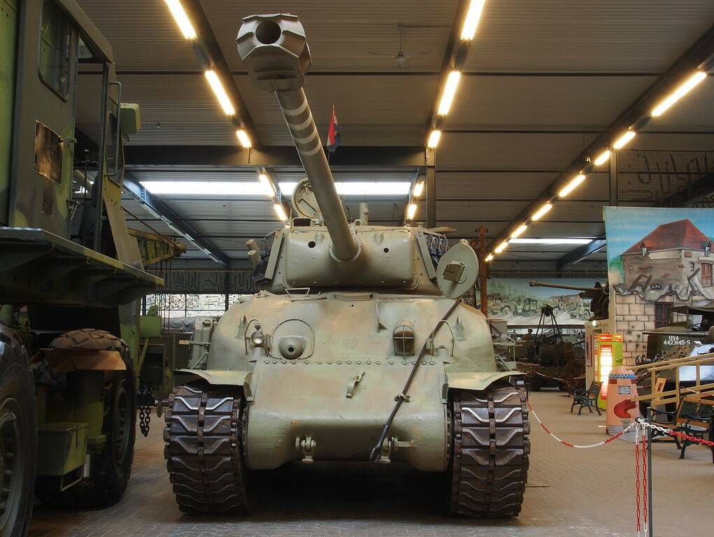 1021px-M10_Destroyer_at_overloon.jpg