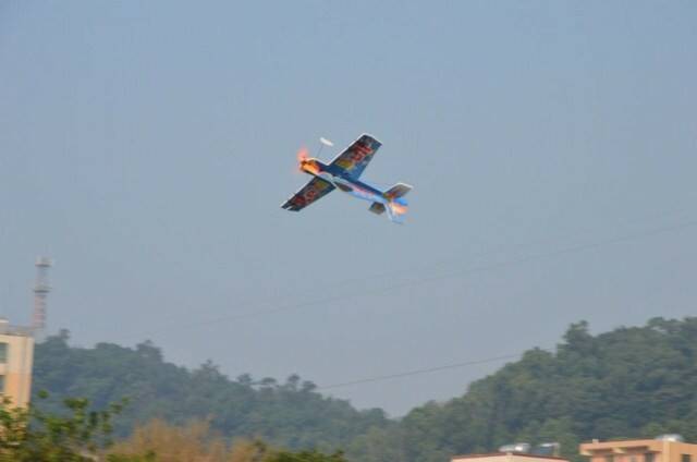 32寸EDGE540T-10.jpg