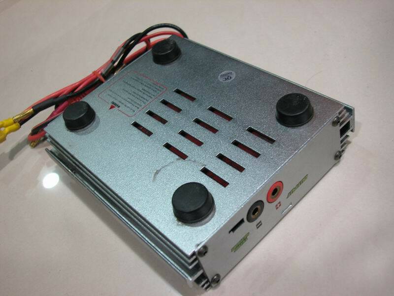 TURNIGY 200W充電器 -3.jpg