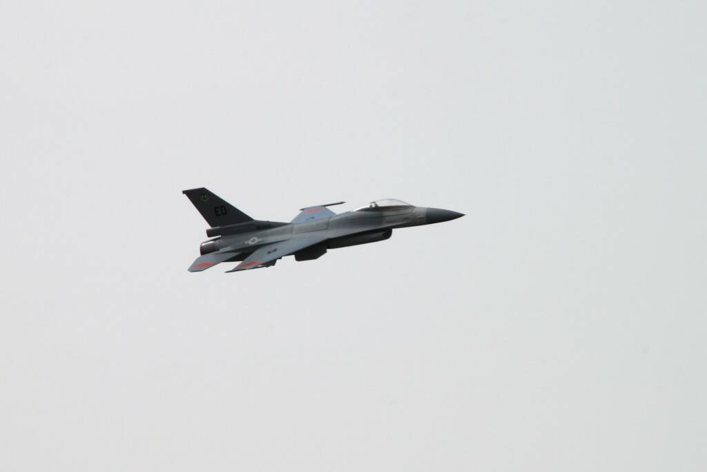 噴射 F-16