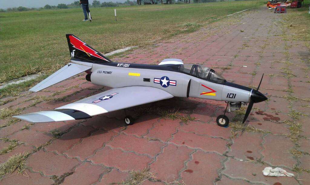 F4.jpg
