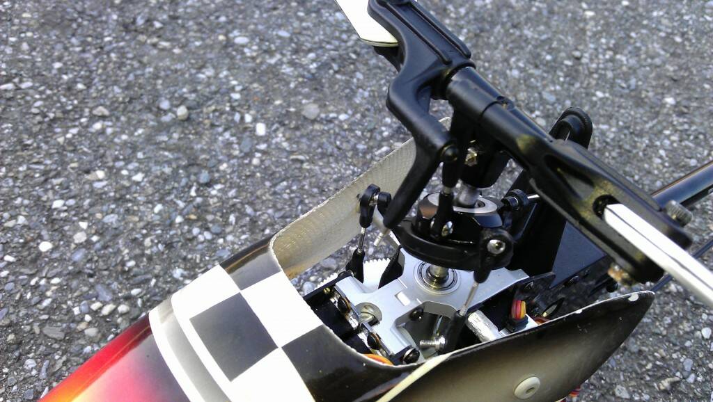 連桿也摔脫離了