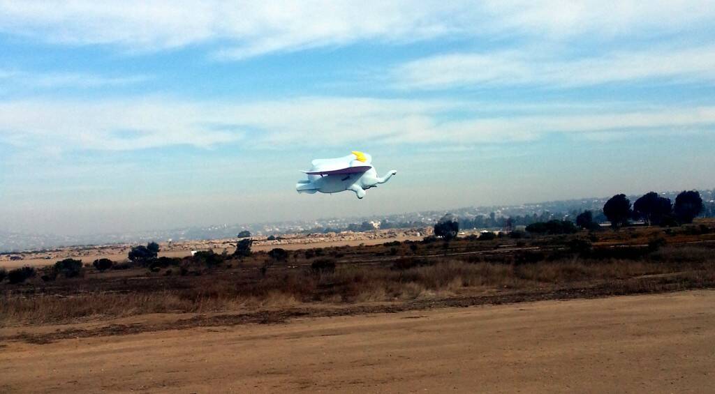 flying elephant 05.jpg