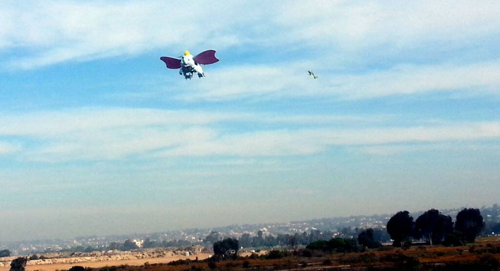 flying elephant 06.jpg