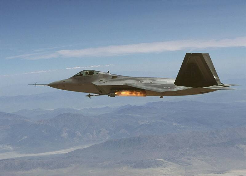 F-22_fires_AIM-9X-800.jpg