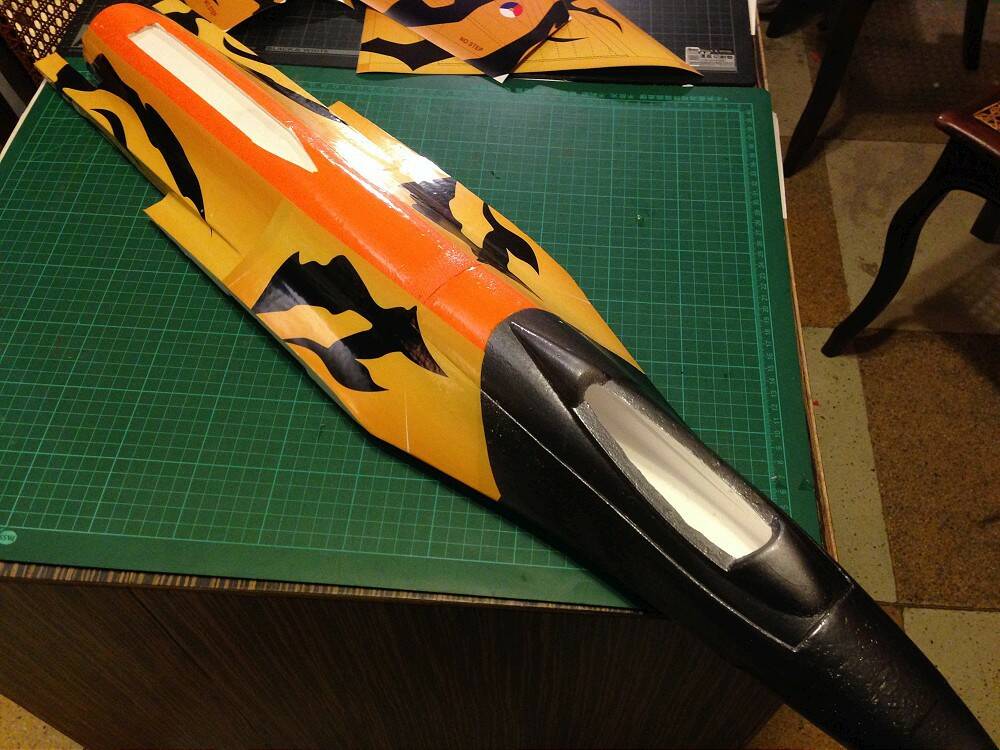 機頭機被噴漆