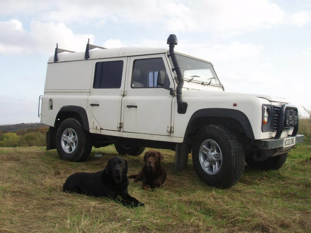13619d1264453068-defender-110-station-wagon-commercial-station-wagon-032.jpeg