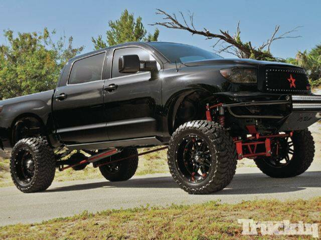 1304tr-01 2011-toyota-tundra fuel-off-road-hostage-wheels.jpg