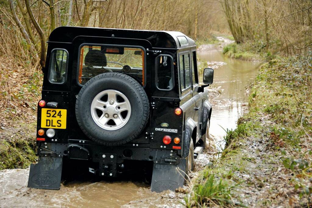 land-rover-defender-b.jpg