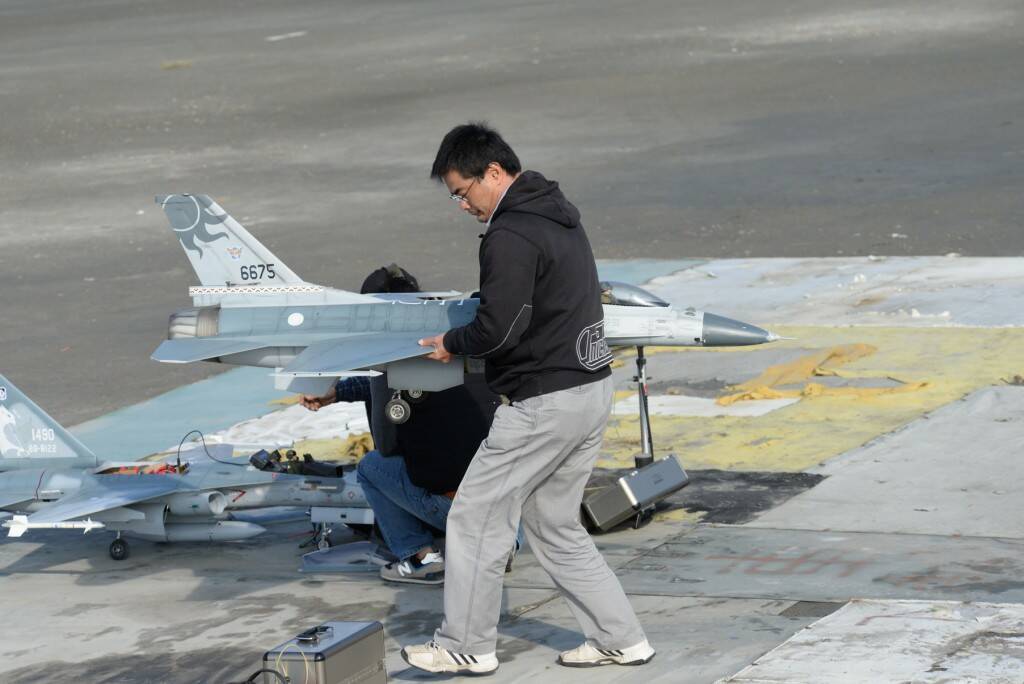 14年.2月23日.例行操演. 031_調整大小.jpg