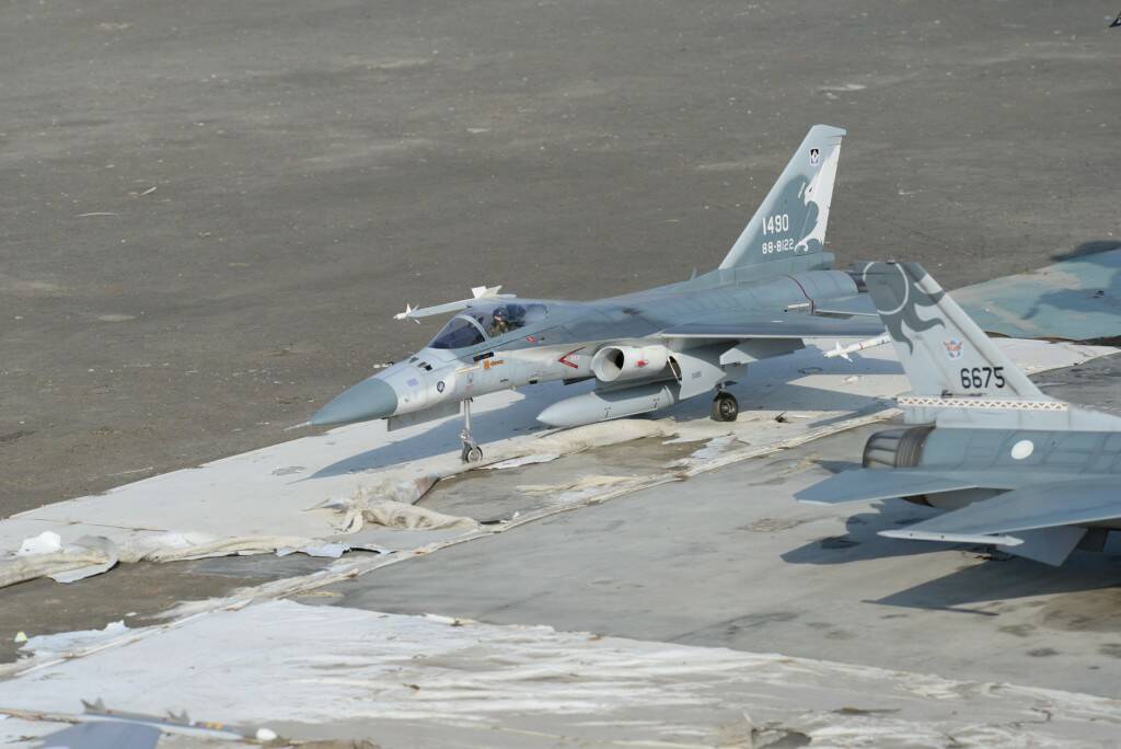 14年.2月23日.例行操演. 036_調整大小.jpg