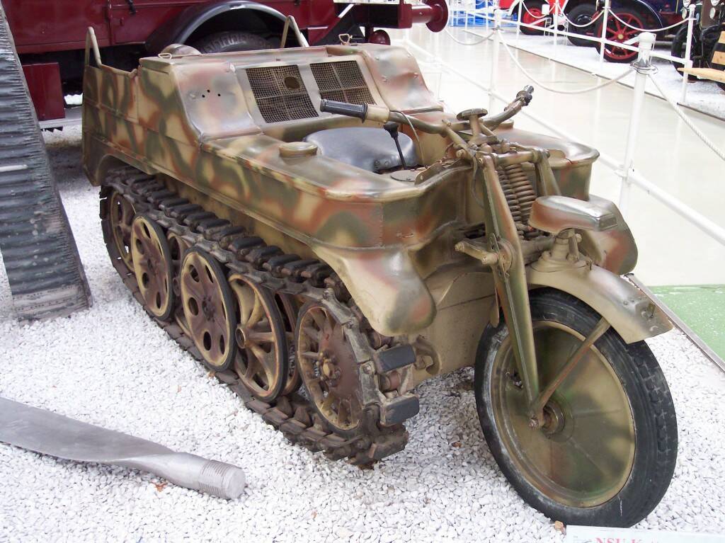 NSU_Kettenkrad_vr.jpg
