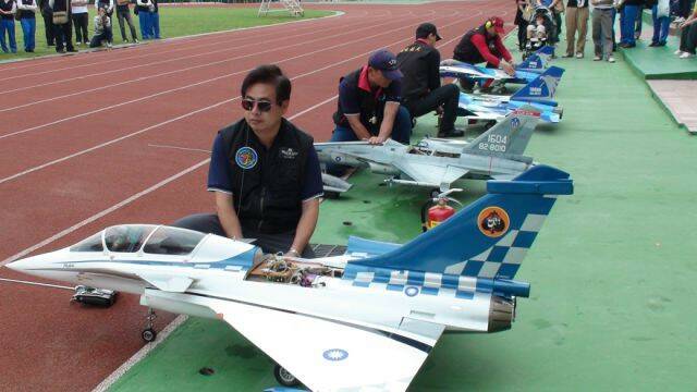 教官領軍參與彰化高商運動會與全民國防