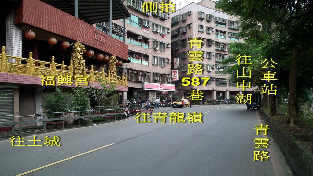 208765586_x.jpg