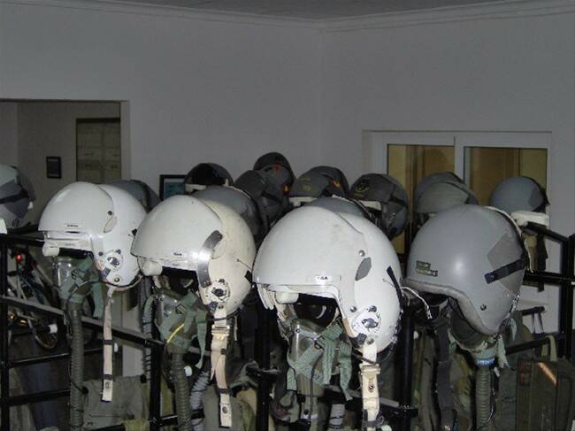 地下機堡左側上鎖房間軍備品項已經到堡了