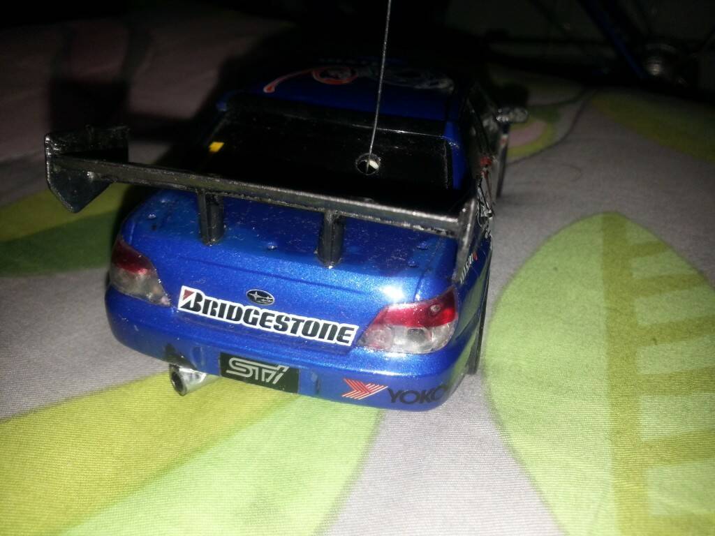 SUBARU車體背面