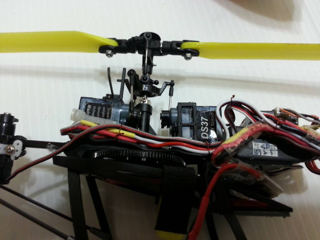 V120D02S機身 改碳纖底板 改腳架